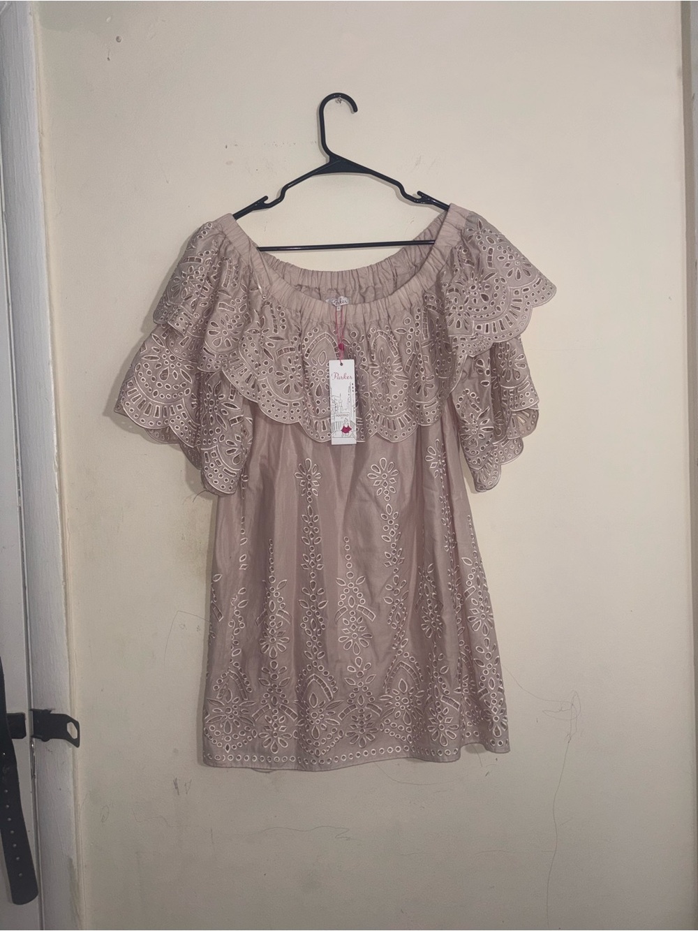 Parker Dress Women Small
BlushFlounced Eyelet Lined Cathy - Picture 2 of 12